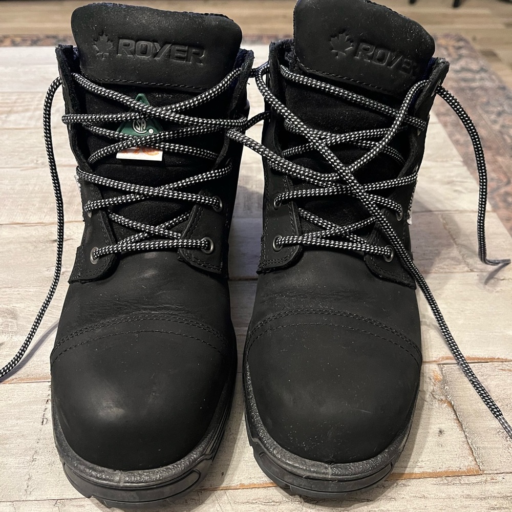Women’s Royer Steel Toe Work Boots.

Worn a few times. Great condition!